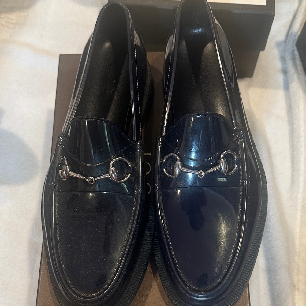 Men's Gucci Navy Blue glossy leather loafers